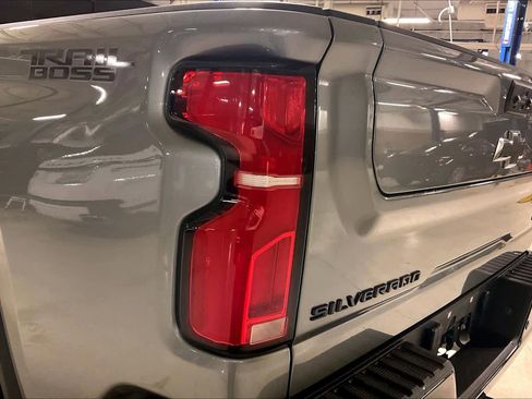 Used 2025 Chevrolet Silverado 2500 LTZ w/ LTZ Plus Package image 27