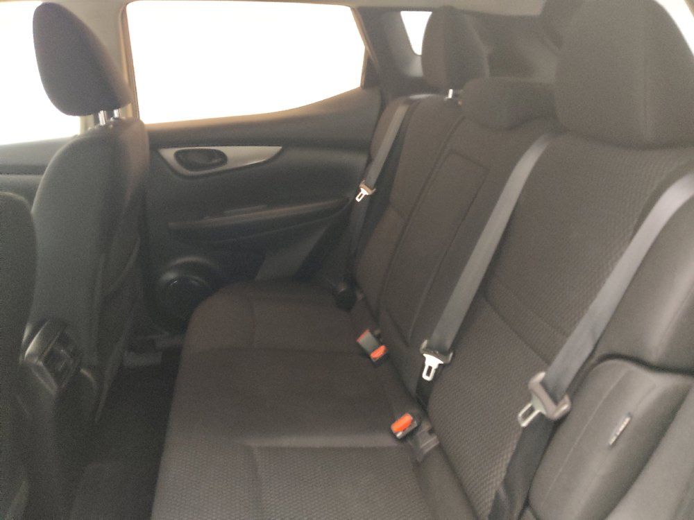 Used 2020 Nissan Rogue Sport S w/ Appearance Package FWD image 18