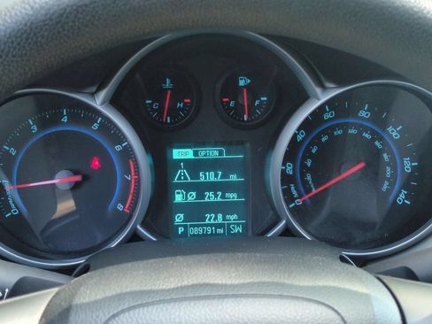Used 2013 Chevrolet Cruze LS FWD image 16