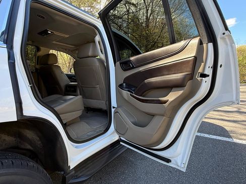 Used 2019 Chevrolet Tahoe LT AWD/4WD image 40