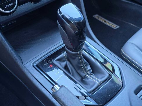 Used 2022 Subaru Crosstrek 2.5i Sport w/ Moonroof Package image 37