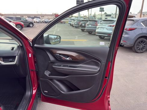 Used 2019 GMC Terrain Denali w/ Advanced Safety Package image 19