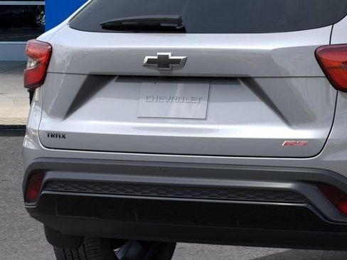 New 2026 Chevrolet Trax RS w/ Sunroof Package FWD image 14