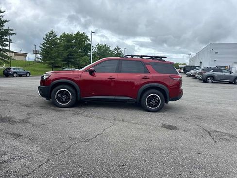 Certified 2025 Nissan Pathfinder Rock Creek AWD/4WD image 8