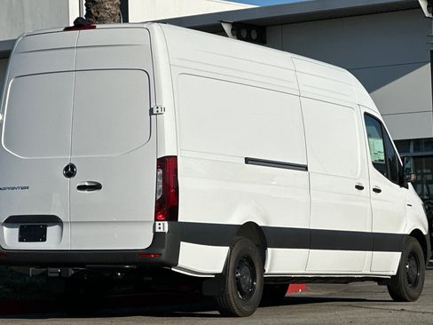 New 2024 Mercedes-Benz eSprinter 170 Cargo image 25