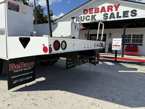 Used 2017 Ford F550 2WD Regular Cab Super Duty w/ Snow Plow Prep Package image 12