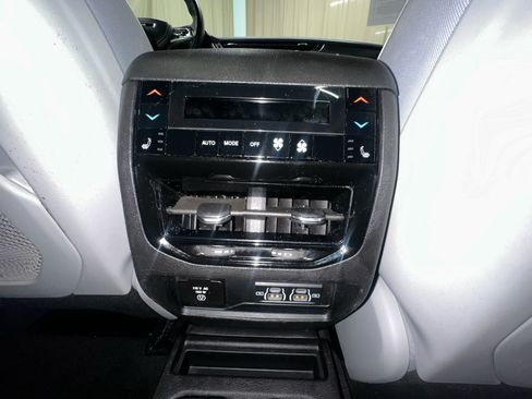Used 2021 Jeep Grand Cherokee L Overland w/ Advanced Protech Group III AWD/4WD image 20
