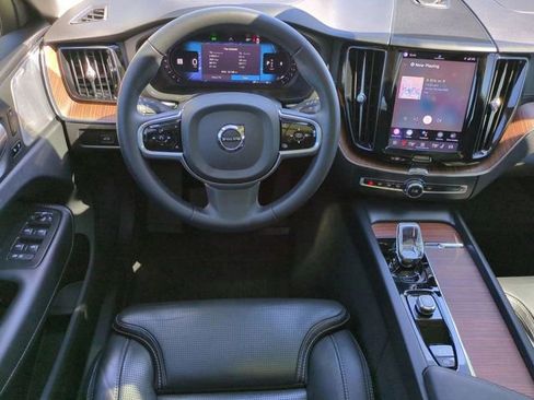 Certified 2023 Volvo XC60 B5 Ultimate w/ Protection Package Premier image 12