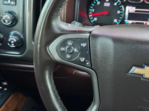 Used 2015 Chevrolet Silverado 1500 High Country w/ High Country Premium Package AWD/4WD image 33