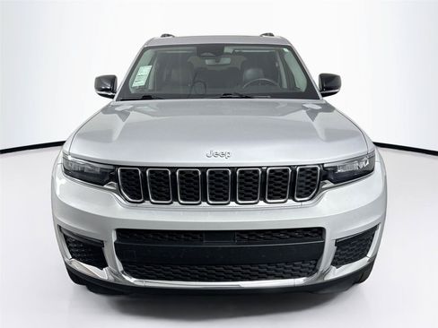 Used 2021 Jeep Grand Cherokee L Limited AWD/4WD image 9