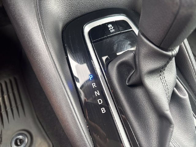 Used 2025 Toyota Corolla LE FWD image 23