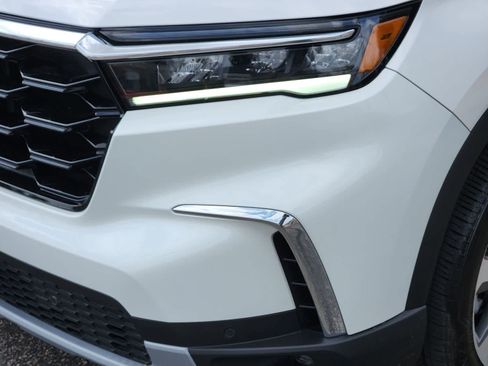 Used 2025 Honda Pilot Elite image 7