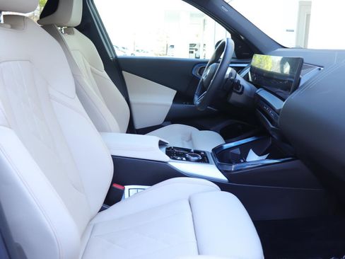 Used 2025 BMW X3 xDrive30i w/ Premium Package image 19