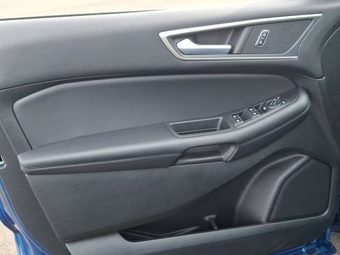 Used 2024 Ford Edge SEL image 12