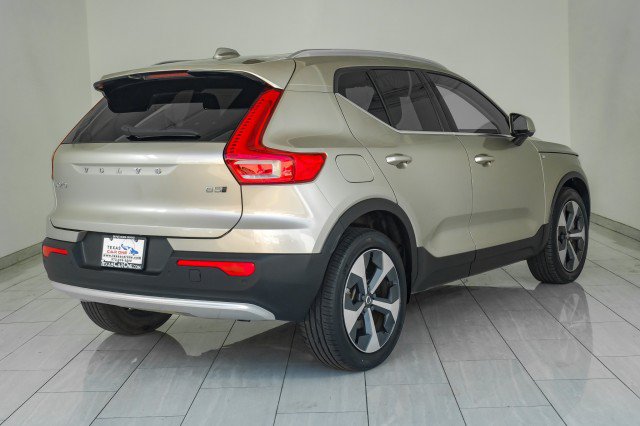 Used 2023 Volvo XC40 B5 Ultimate w/ Protection Package Premier AWD/4WD image 6