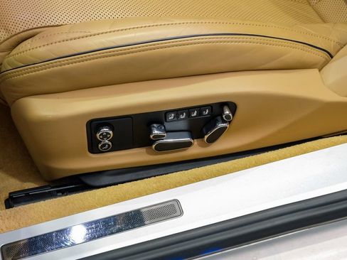 Used 2021 Bentley Continental GT image 33