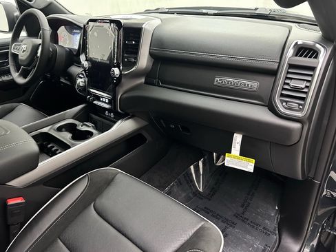 New 2026 RAM 1500 Laramie w/ Sport Appearance Package AWD/4WD image 18