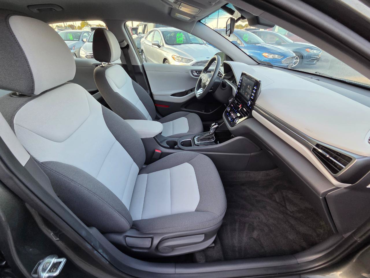 Used 2020 Hyundai Ioniq Blue FWD image 29