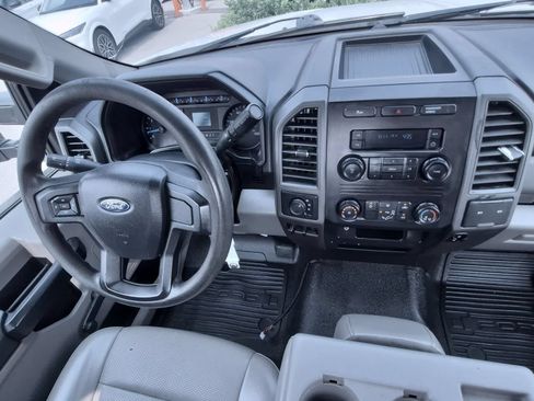 Used 2019 Ford F250 XL w/ Snow Plow Prep Package AWD/4WD image 15