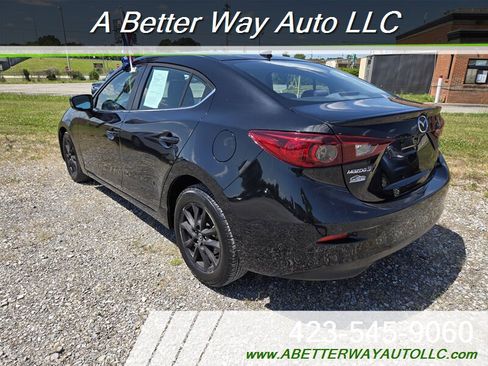 Used 2015 MAZDA MAZDA3 i Touring w/ Technology Package FWD image 2