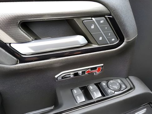 Used 2023 GMC Sierra 1500 AT4 w/ AT4 Premium Package AWD/4WD image 28