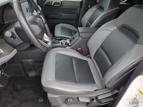 Used 2024 Ford Bronco Big Bend image 11
