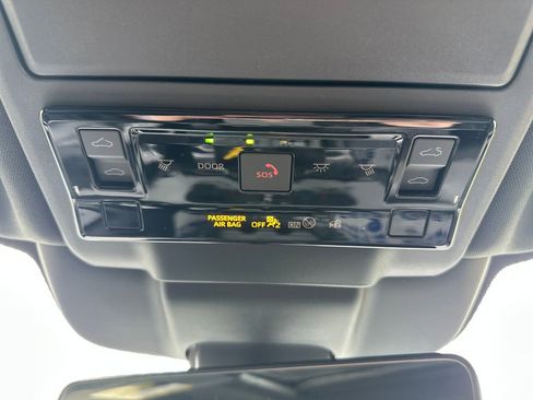 Used 2026 Toyota RAV4 XSE w/ Weather Package AWD/4WD image 32