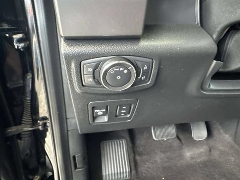 Used 2019 Ford F150 XLT w/ Equipment Group 302A Luxury AWD/4WD image 23