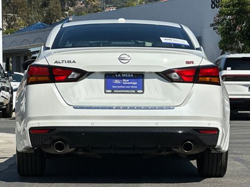 Used 2023 Nissan Altima 2.5 SR w/ SR Premium Package FWD image 4