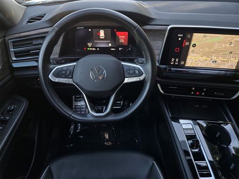 Used 2025 Volkswagen Atlas SEL Premium R-Line image 14