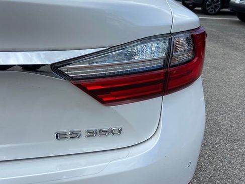 Used 2017 Lexus ES 350 w/ Navigation System Package FWD image 33