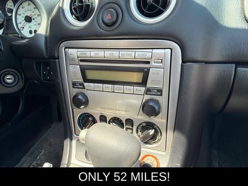 Used 2004 MAZDA MX-5 Miata w/ Convenience Pkg RWD image 16