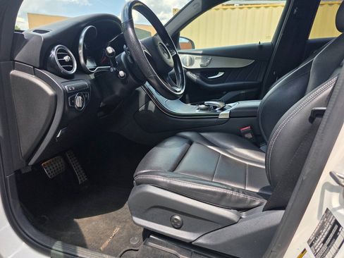 Used 2019 Mercedes-Benz GLC 300 4MATIC Coupe image 13