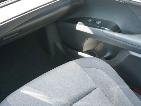Used 2025 Toyota Camry LE FWD image 25