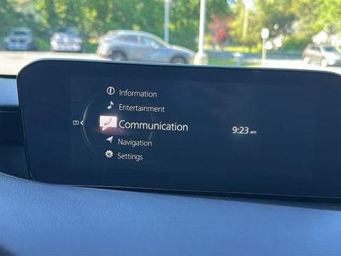 Used 2023 MAZDA MAZDA3 s FWD image 10