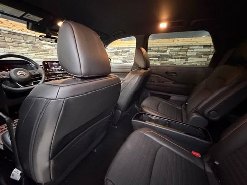 Used 2024 Nissan Pathfinder Rock Creek AWD/4WD image 30
