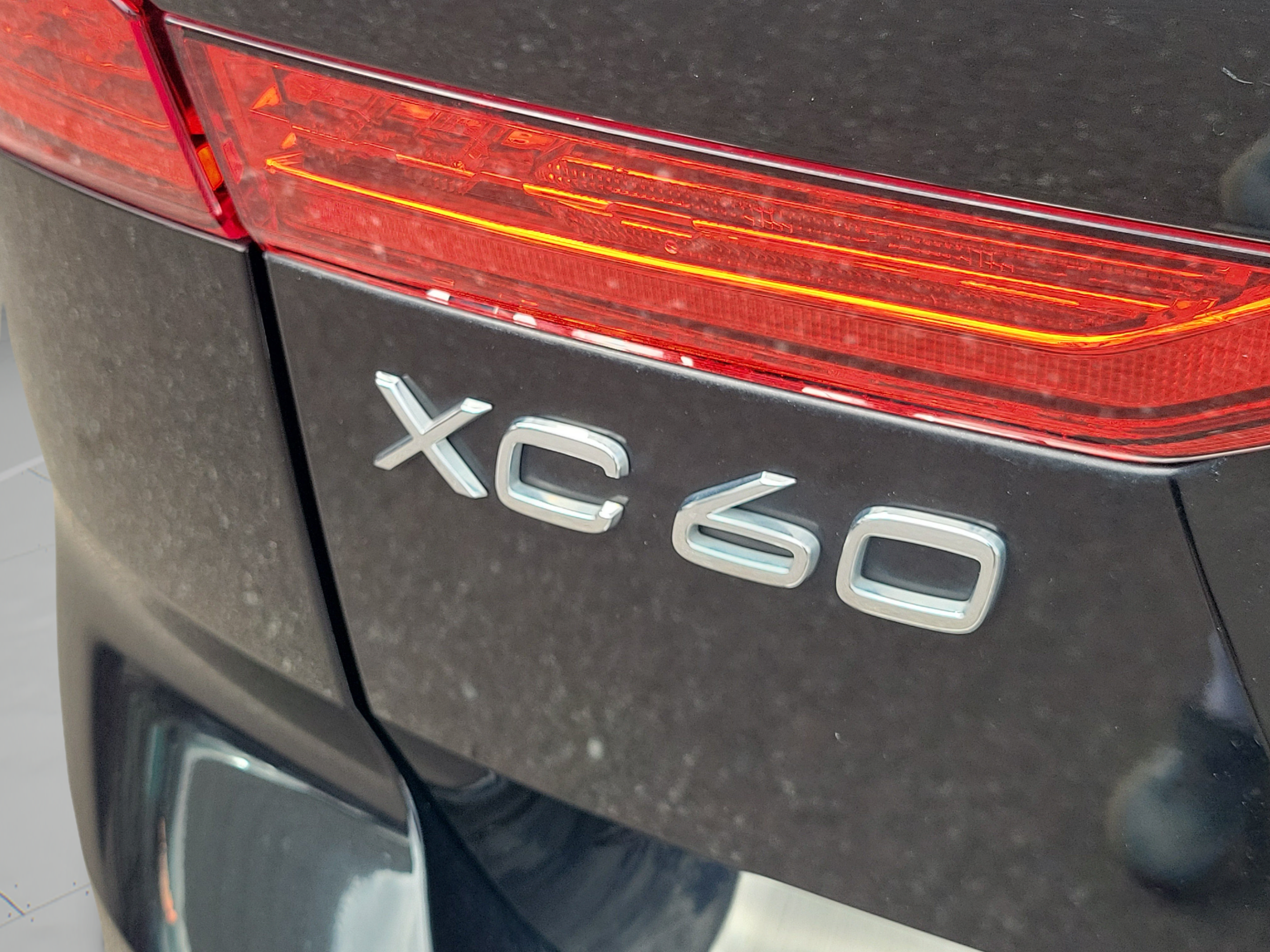 Used 2020 Volvo XC60 T5 Inscription w/ Protection Package Premier FWD image 28