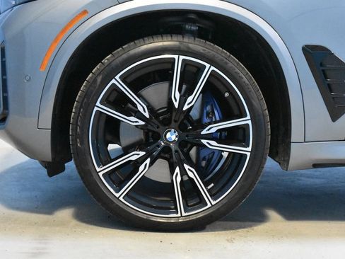 Certified 2025 BMW X5 M60i AWD/4WD image 25