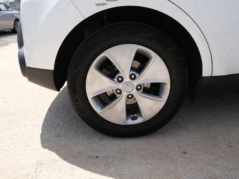 Used 2016 Kia Soul FWD image 21