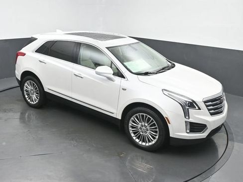 Used 2017 Cadillac XT5 Luxury w/ Advanced Security Package AWD/4WD image 42