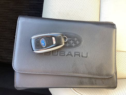 Used 2022 Subaru Ascent Limited w/ Technology Package image 24