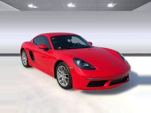 Used 2019 Porsche 718 Cayman RWD image 7