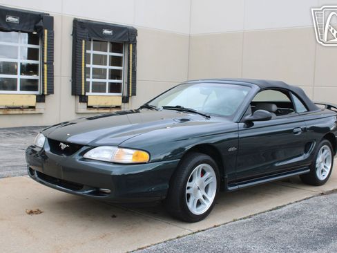 Used 1998 Ford Mustang GT RWD image 21