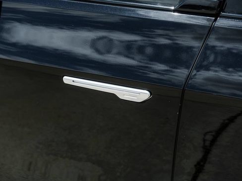 Used 2023 Cadillac Lyriq AWD image 42