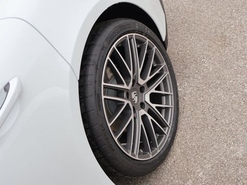 Certified 2026 Porsche Panamera 4 AWD/4WD image 38