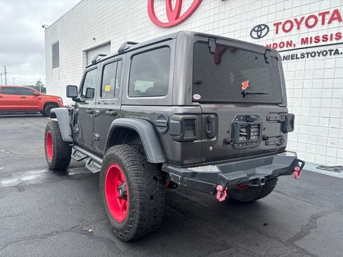 Used 2019 Jeep Wrangler Unlimited Rubicon AWD/4WD image 6