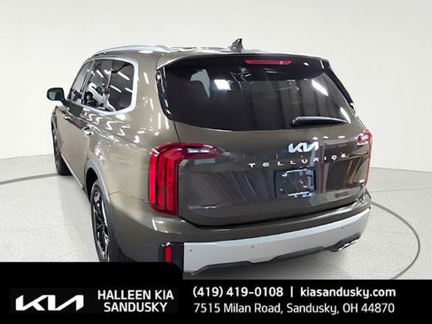 Used 2024 Kia Telluride S w/ S Sunroof Package image 4