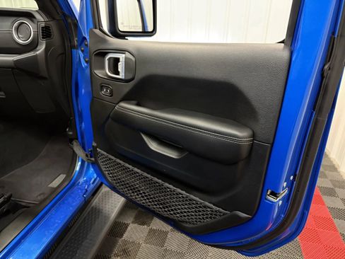 Used 2022 Jeep Wrangler Unlimited Sahara w/ Cold Weather Group AWD/4WD image 48