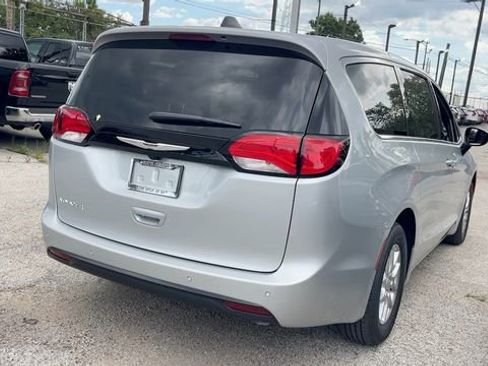 New 2026 Chrysler Voyager LX image 27