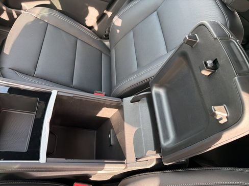 New 2026 Chevrolet Traverse LT w/ Midnight/Sport Edition image 18